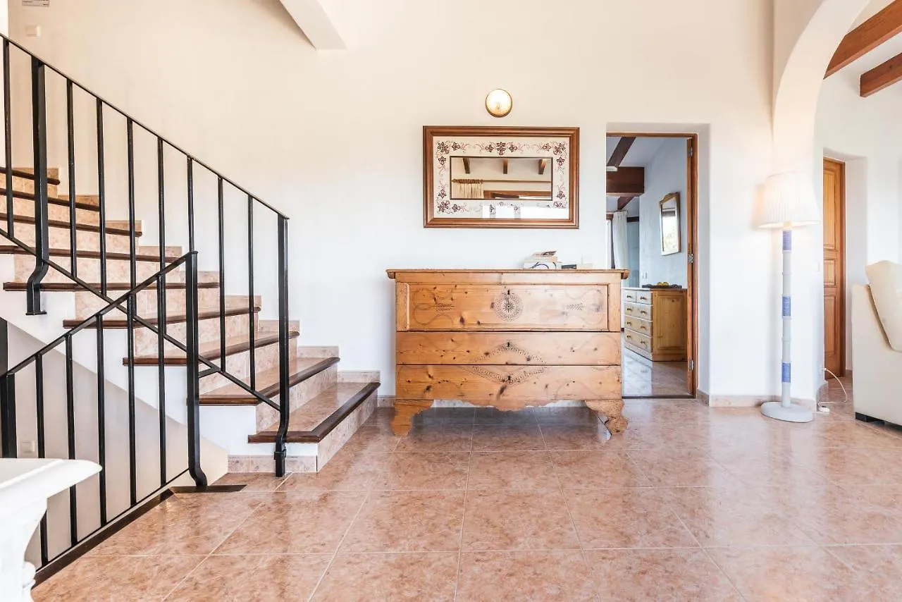 Finca Roca Es Carritxo بيت للعطل